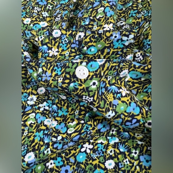 J Jill Green Floral V-Neck Button Blouse Women's Size Medium - Picture 8 of 9